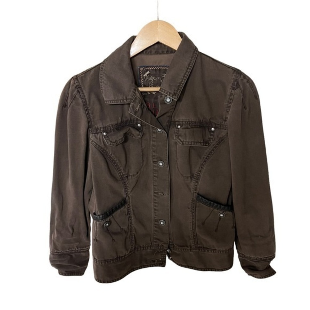 Vintage Blue Willi’s rare brown jean jacket size medium.